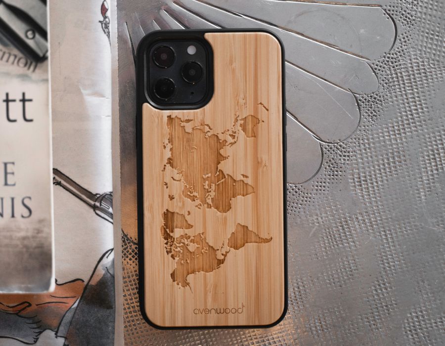 WORLD iPhone 16 Pro Backcase