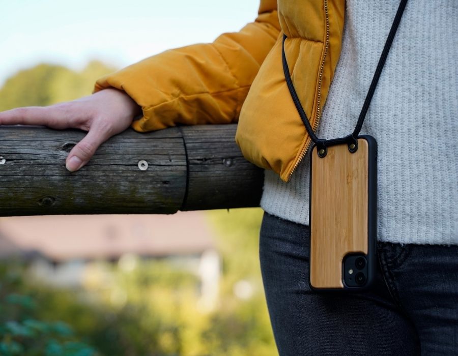 TURLTE iPhone 16 Pro Max Bändelhülle