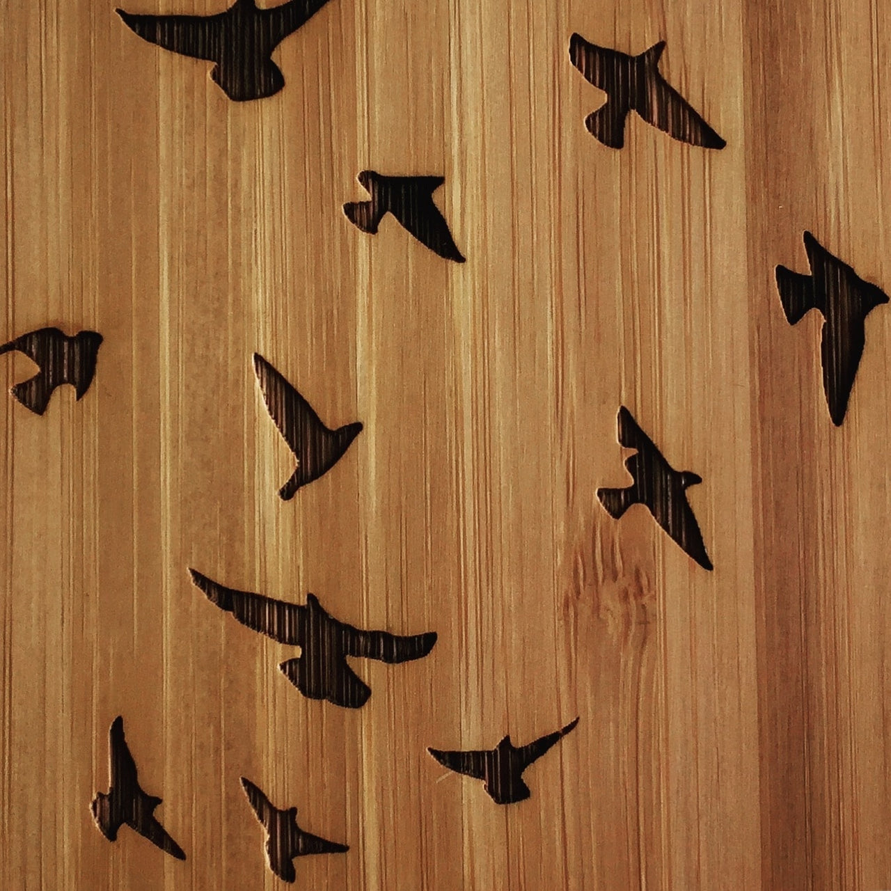 BIRDS iPhone 13 Holz-Kunststoff Hülle