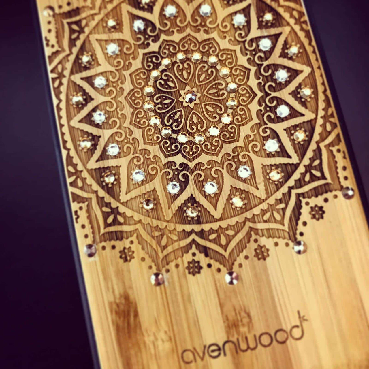 Coque arrière iPhone SE 2ème génération "Mandala Swarovski - Edition Limitée"