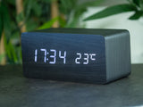 Black Wecker mit Qi Charging (10W)