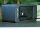 Black Wecker mit Qi Charging (10W)