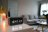 Black Wecker mit Qi Charging (10W)