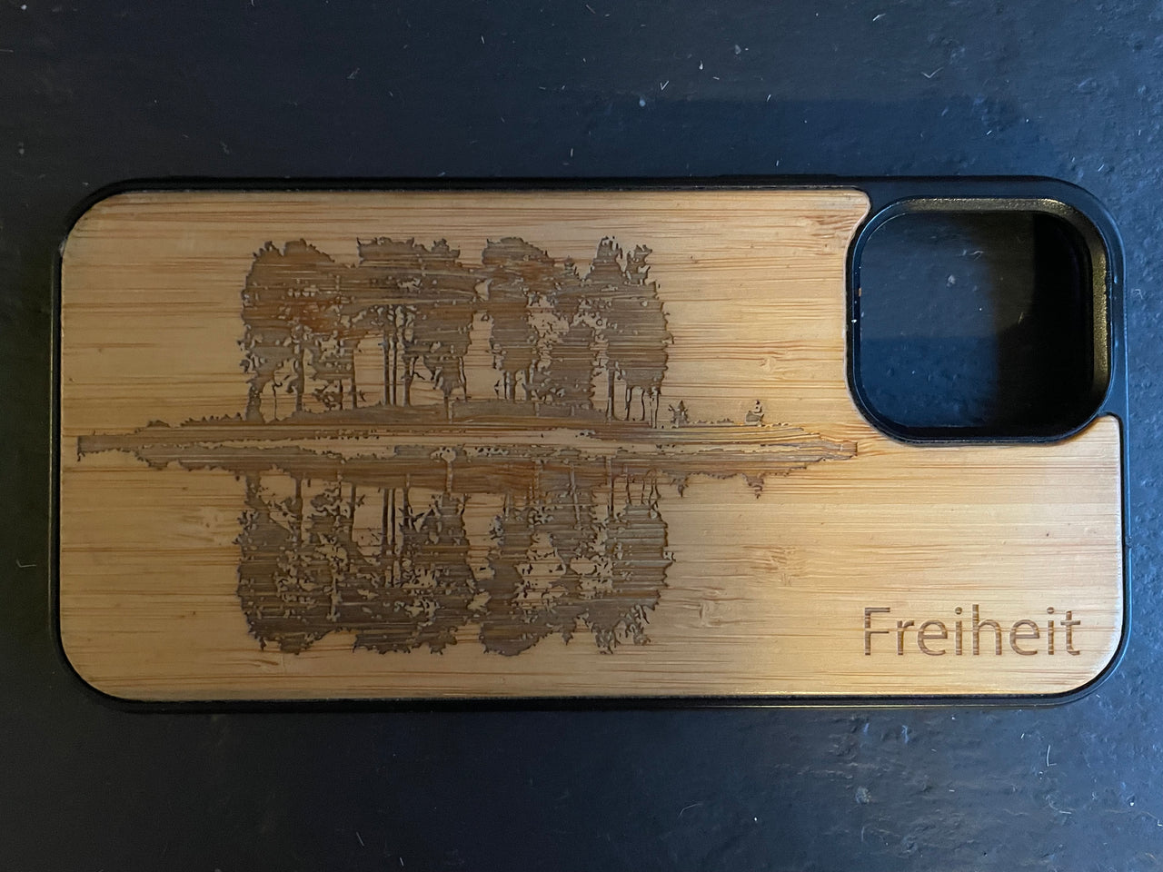 Coque arrière INDIVIDUELLE iPhone 15